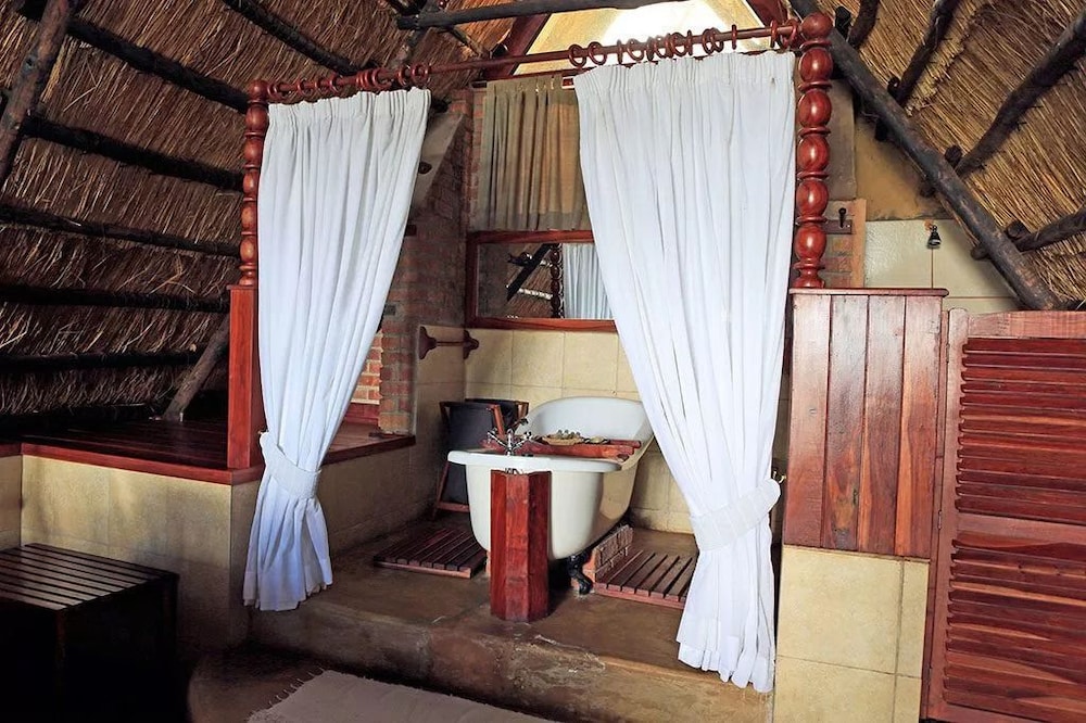 Antelope Park Safari Lodge