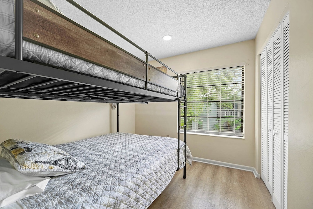 3648 Orlando Vacational Apartment 2nd floor, Lake view