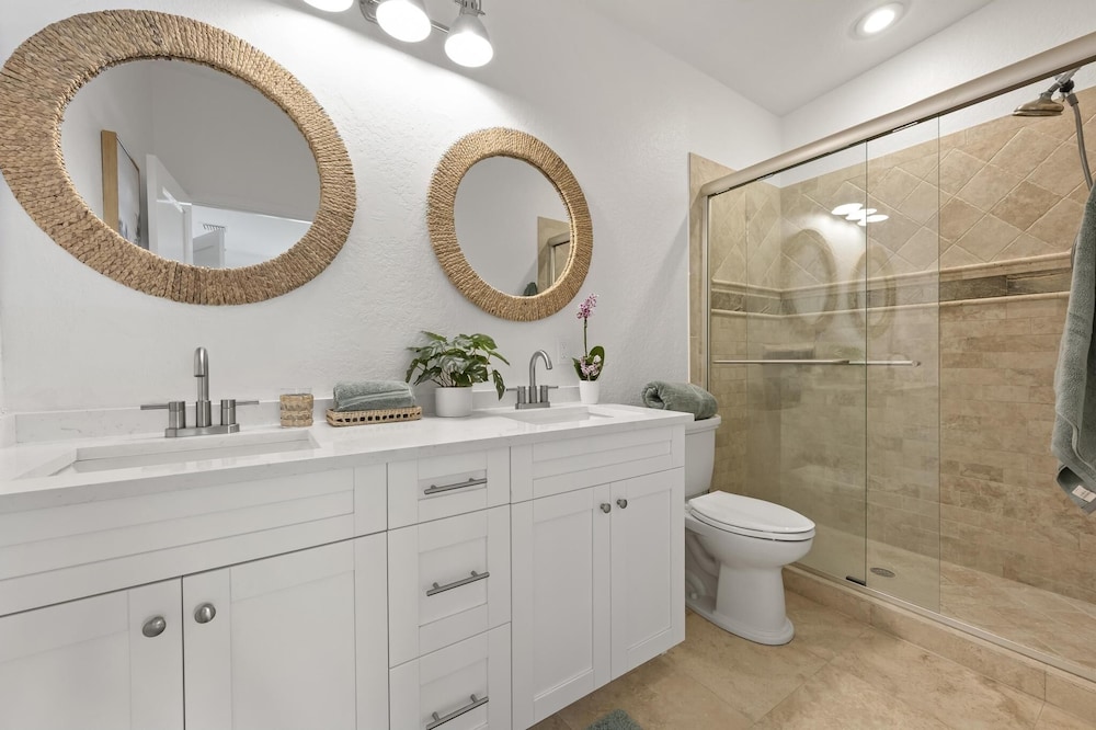 Latitude Adjustment Ami 3 Bedroom Home