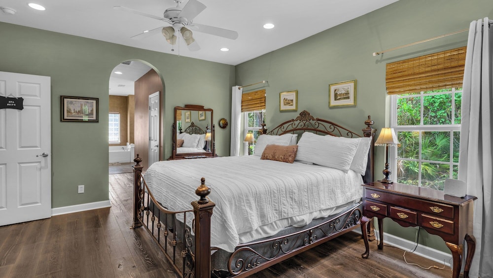 Seacrest 4BR w/ Private Heated Pool + Beach Access & Dolphin Cruise Ticket!