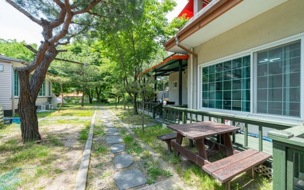 Pocheon Sanjeong Resort view 2