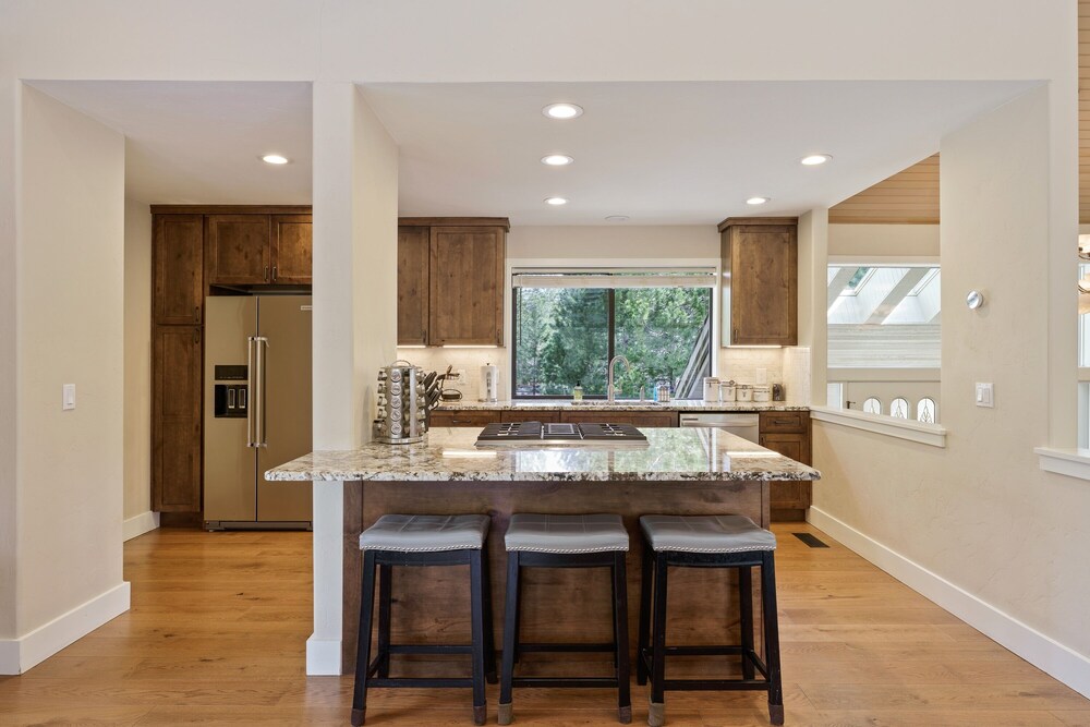 20 Aspen Lane 5 Bedroom Home