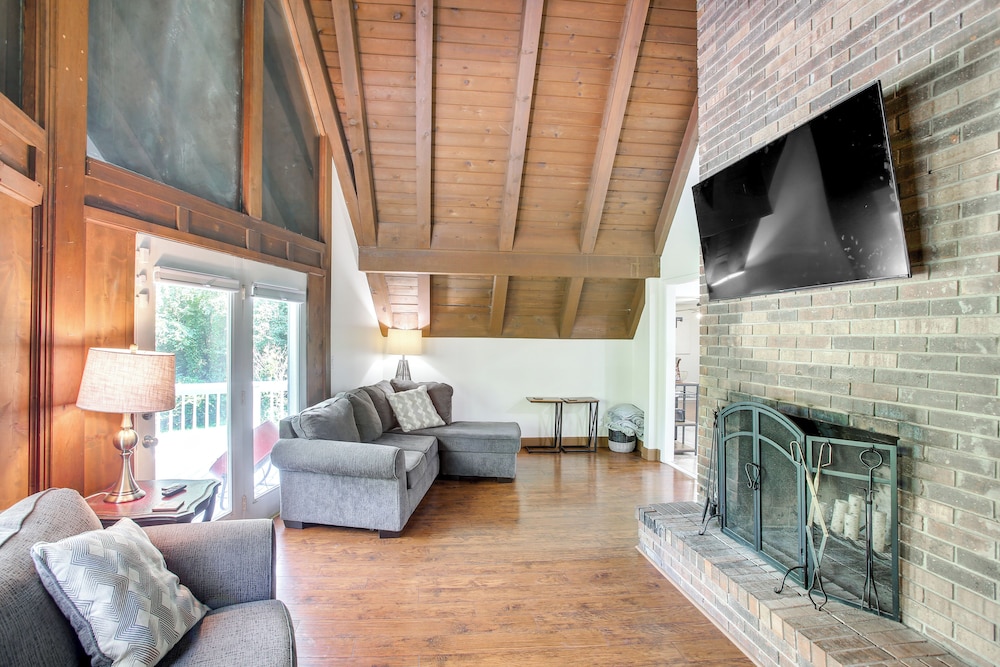 3,000-sq-ft Home < 7 Mi to Barren River Lake