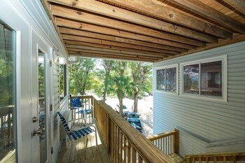 3902 Gulf Dr 1 1 Bedroom Apts by RedAwning view 5