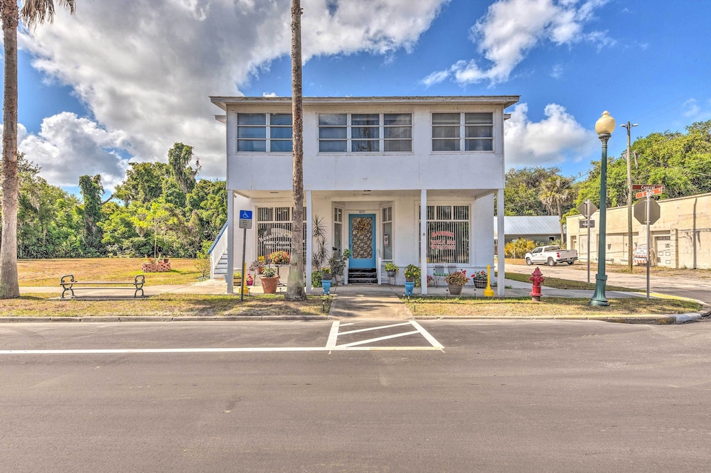 Crescent City Apartment w/ Easy Lake Access! view 2
