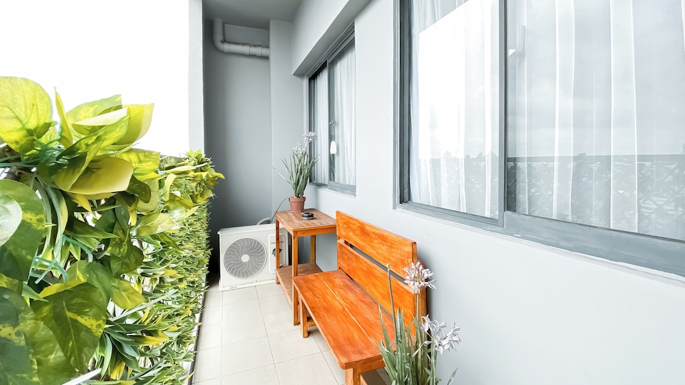 Stunning 2Br Apartment At Daan Mogot City