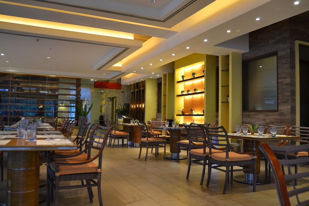 Apartment Carola B 711 at Pico de Loro