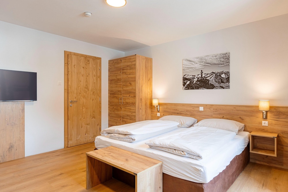 Studio Near the Slopes With Wellness Area