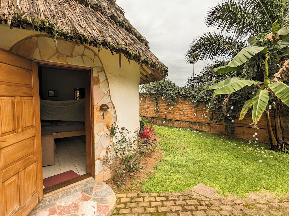 Banda Lodge