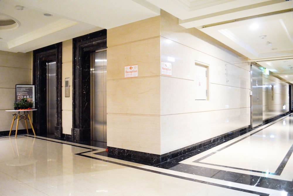 StarBox Hostel