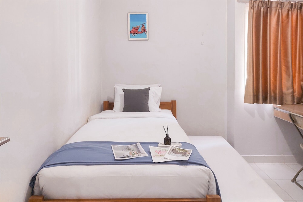Cozy Living 2Br Apartment Without Living Room At Aeropolis Residence