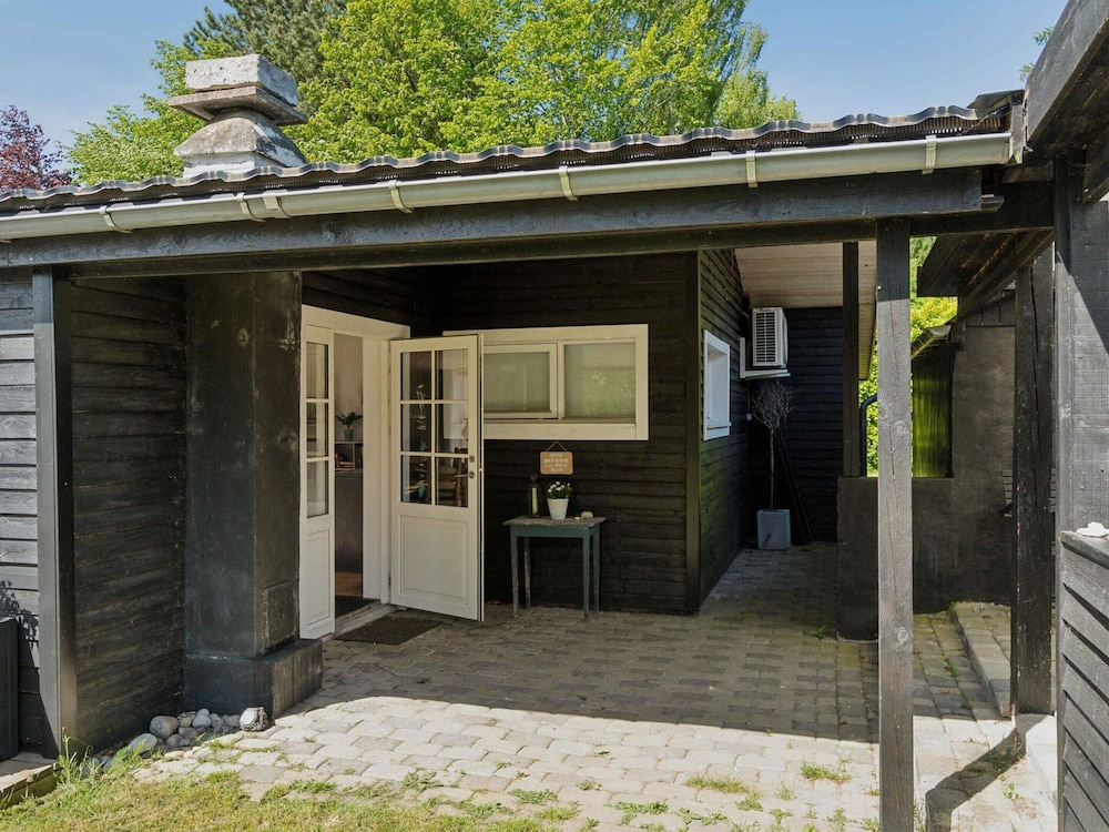 5 Star Holiday Home in Dronningmolle