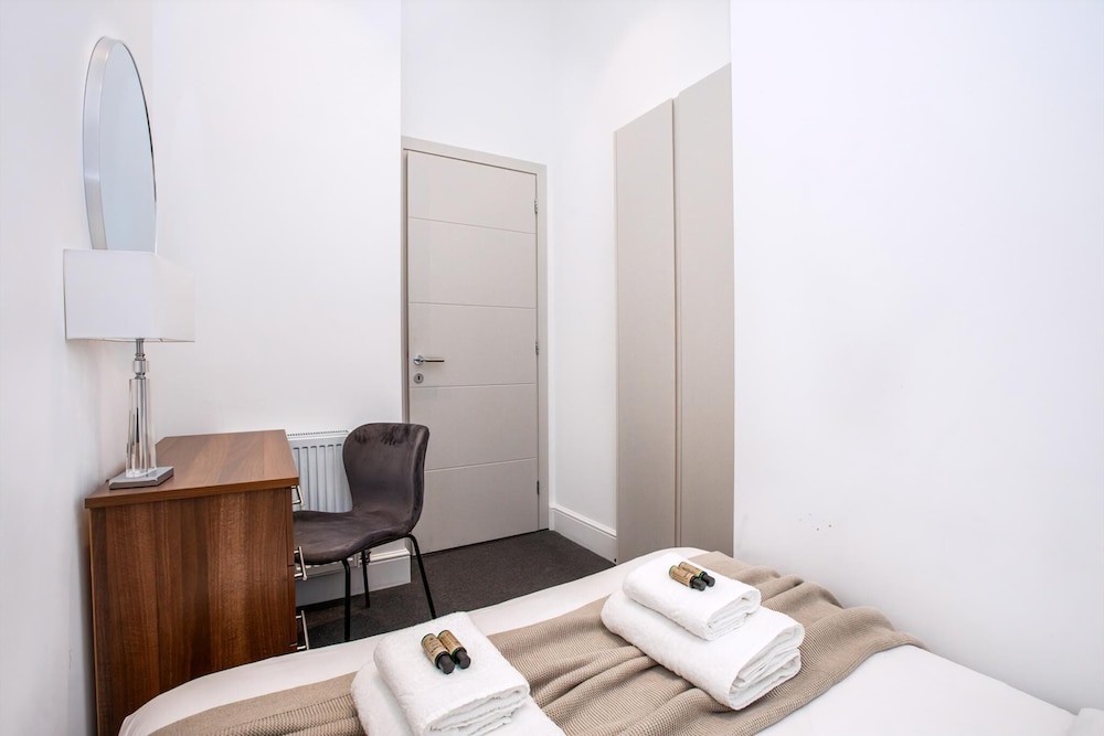 Stylish Harley Street Apartment