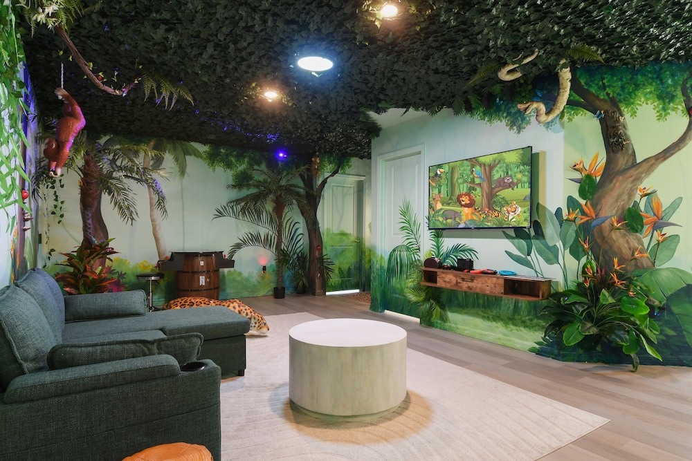Luxury Stay: Pool, Games, Themed Rooms