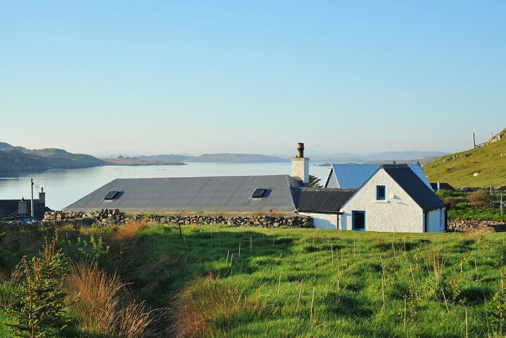 Tigh Bhisa Blackhouse