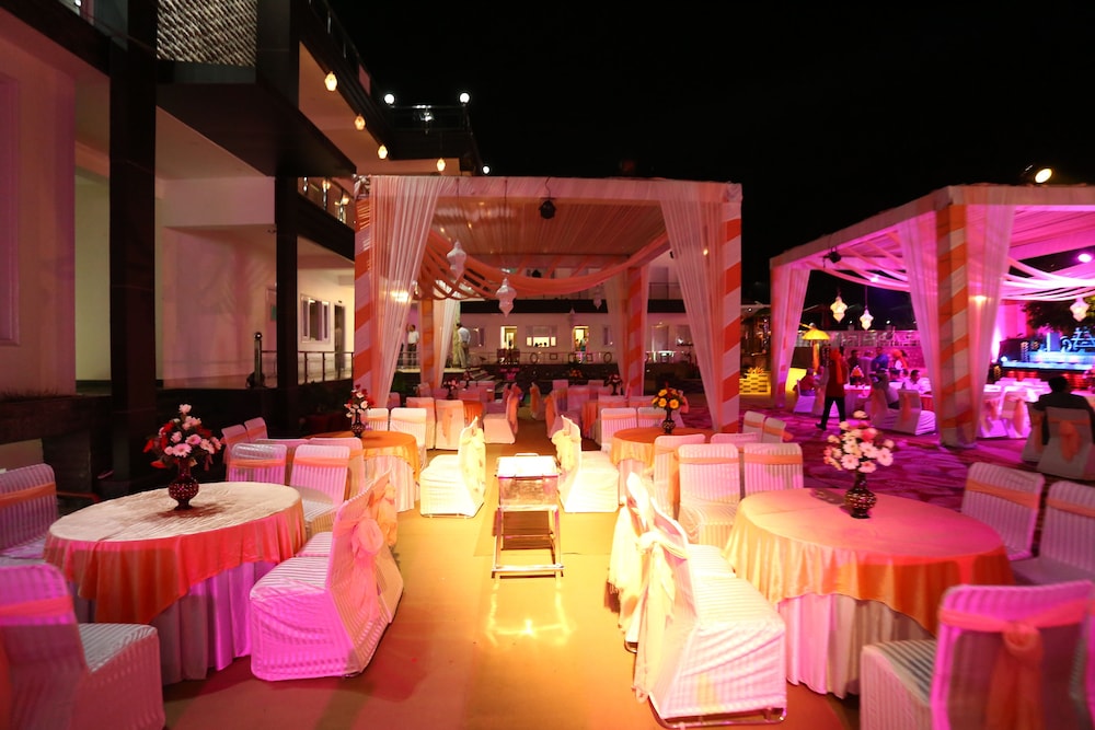meeting & event spaces