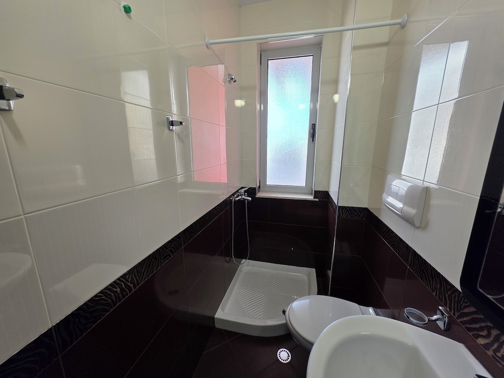 Thomas K Veranda Apartment