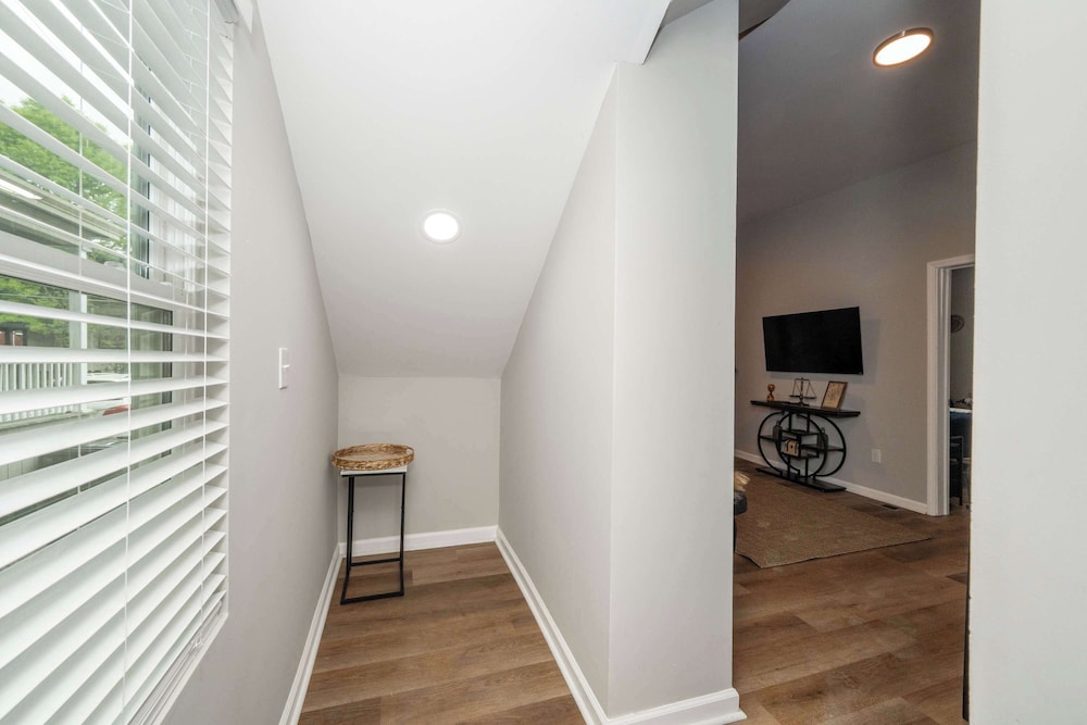 Queen City Retreat 1 - Cozy Home for 6 Near Attractions & Restaurants
