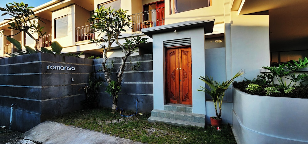 Romansa Canggu