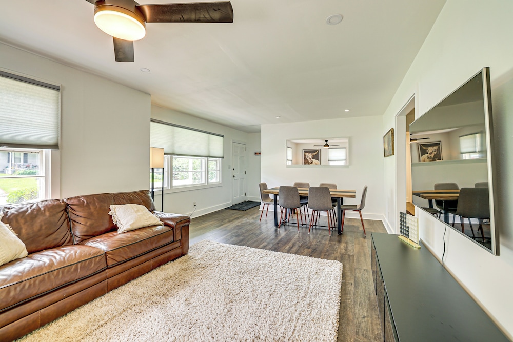 Families Welcome, Fenced Yard: Inviting Greer Home