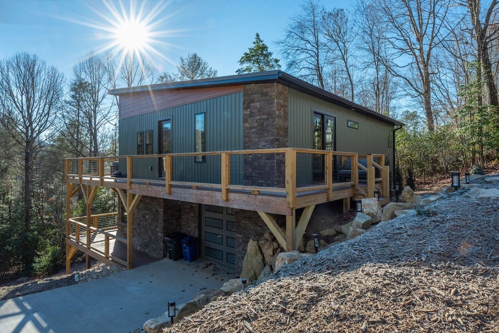 Modern Forest Retreat Sauna Fireplace Views