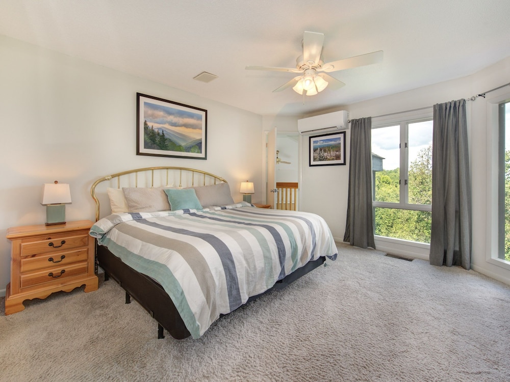 Birdsong by Jackson Mountain Rentals view 5