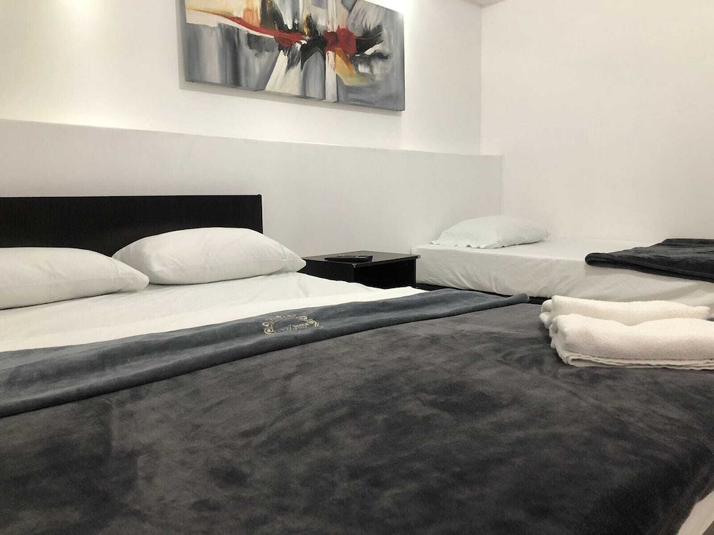 Memphis Hostal - Hostel