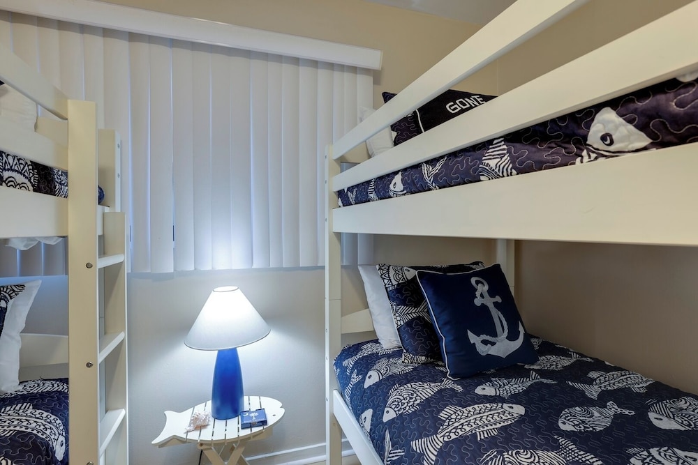Hilton Head Retreat Gated Villa, Pets OK