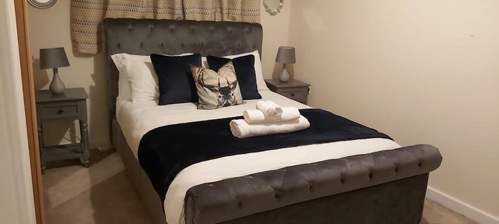 Lovely 3-bed House in Luton view 4