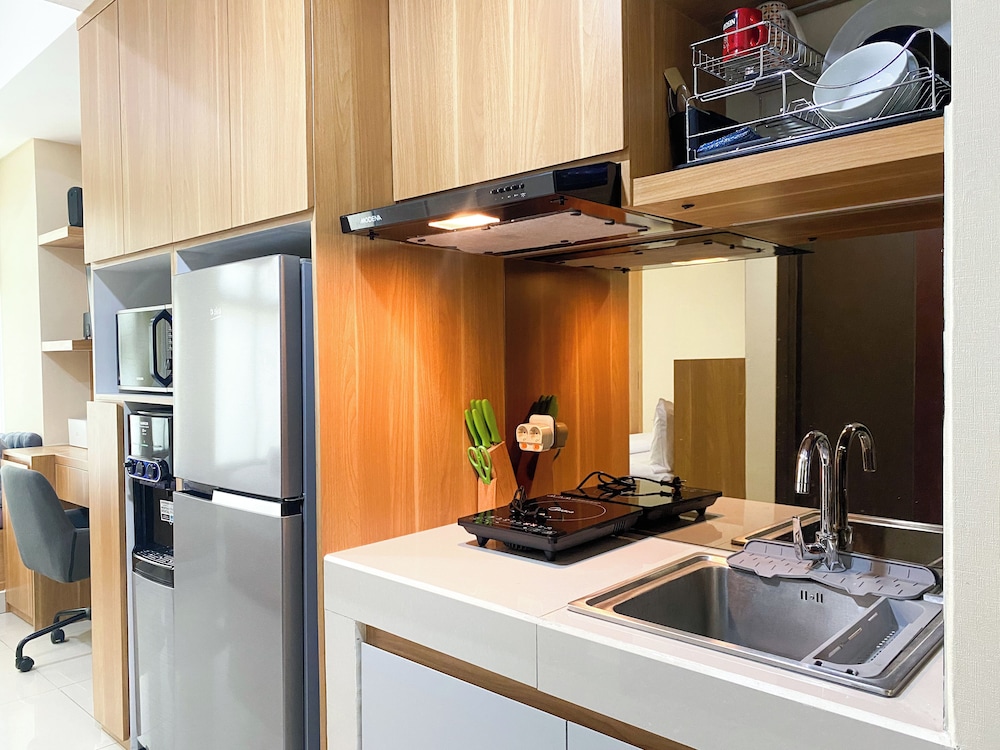 Minimalist Design Studio At Pollux Chadstone Apartment