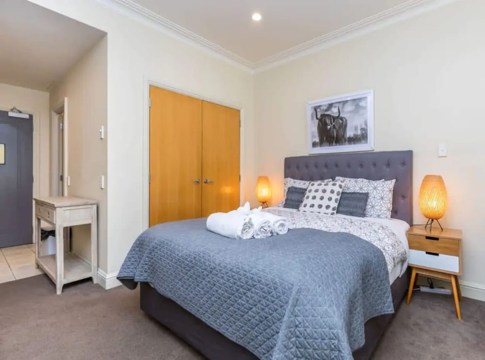 Heritage Haven By Viaduct Cbd - Pool Gym Tennis view 3