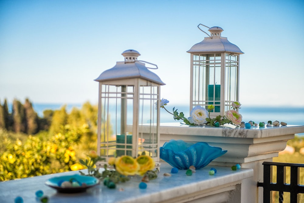 Frido Luxury Villa