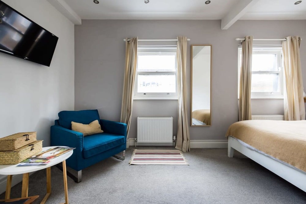 Modern Duplex Near Oxford Street