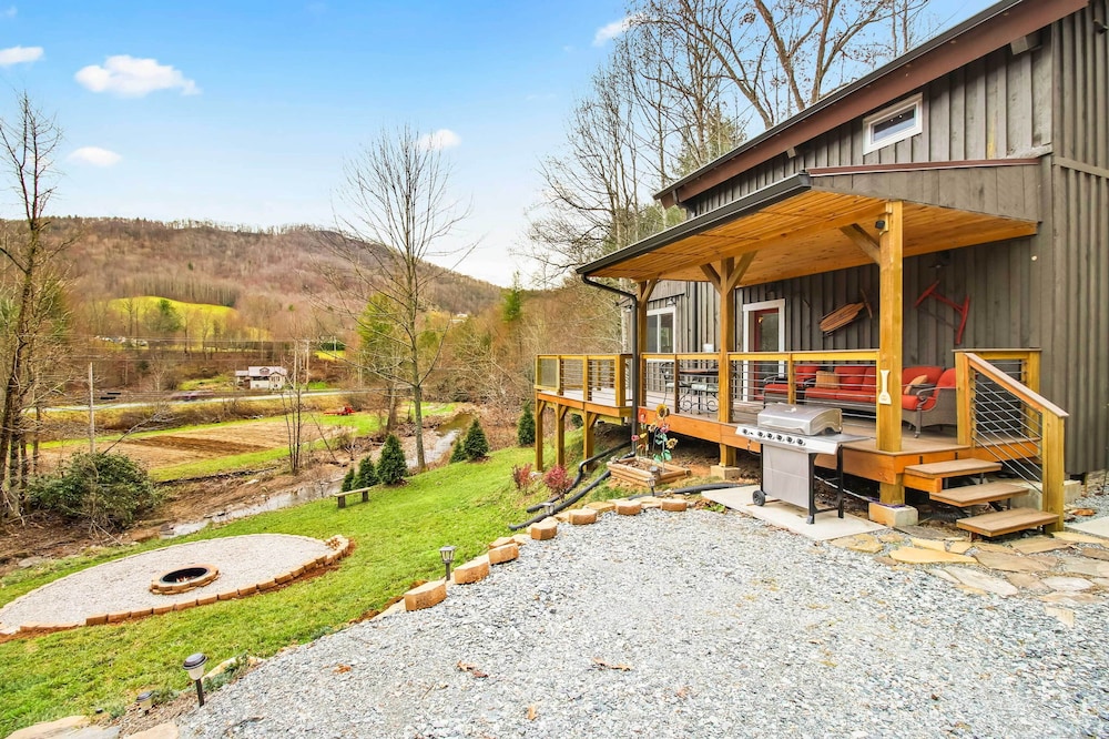 'the Nuthouse on Squirrel Creek': Ski, Hike & Fish