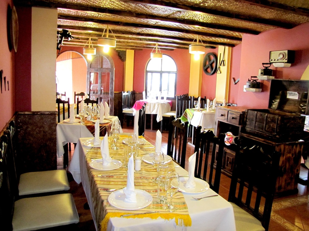 Hosteria El Surillal