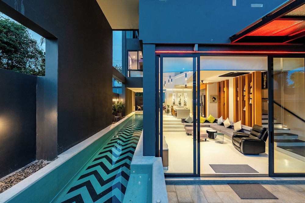Beautiful Sea View Full Smart House 3BR