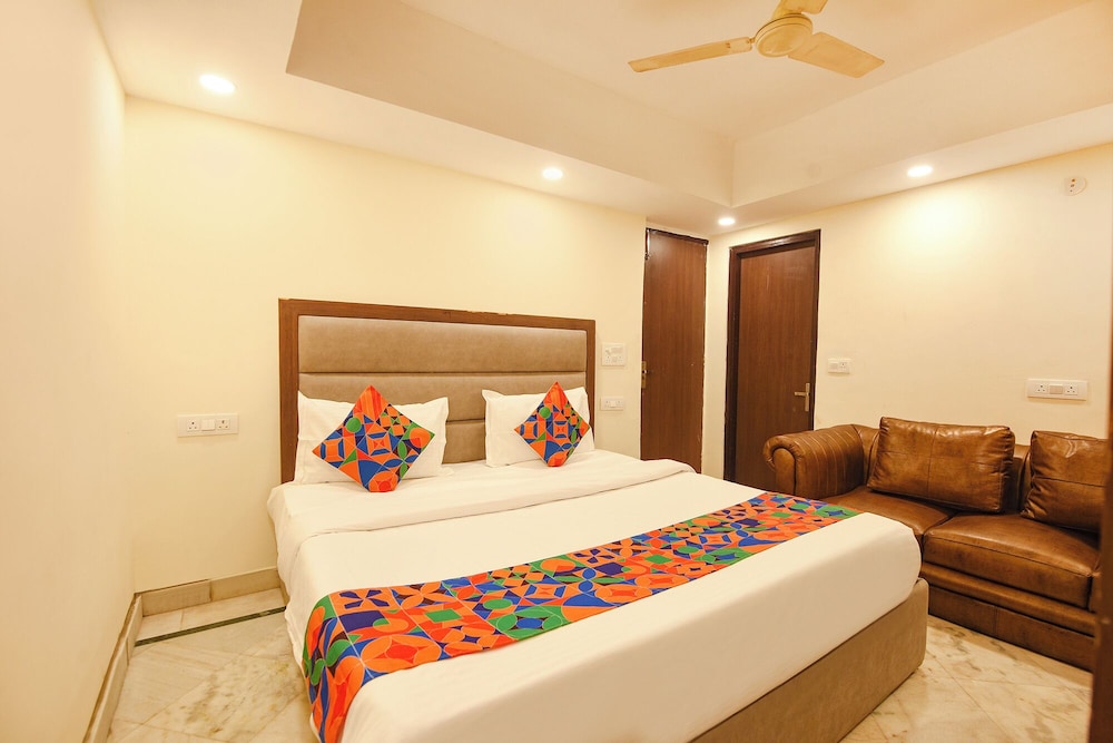 Fabhotel South Paradise
