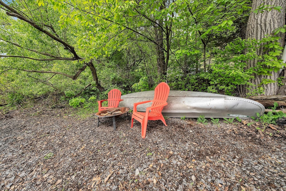 Peaceful Lakefront Getaway On Cayuga Lake 4 Bedroom Cottage