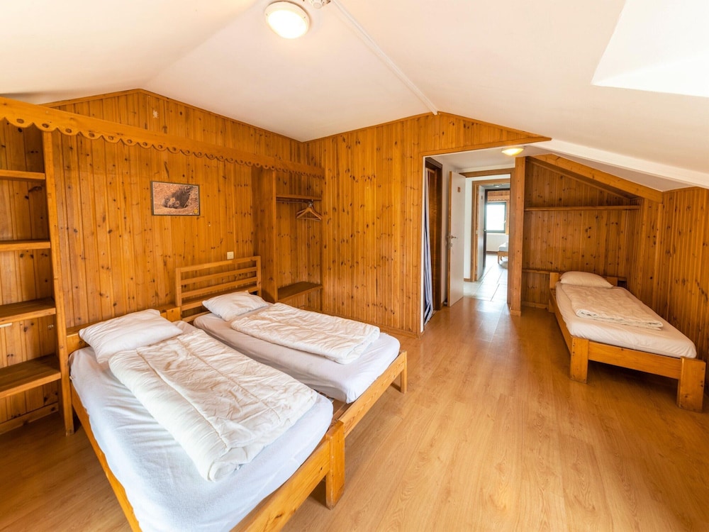 Villa in Ardennes With Sauna and Jacuzzi