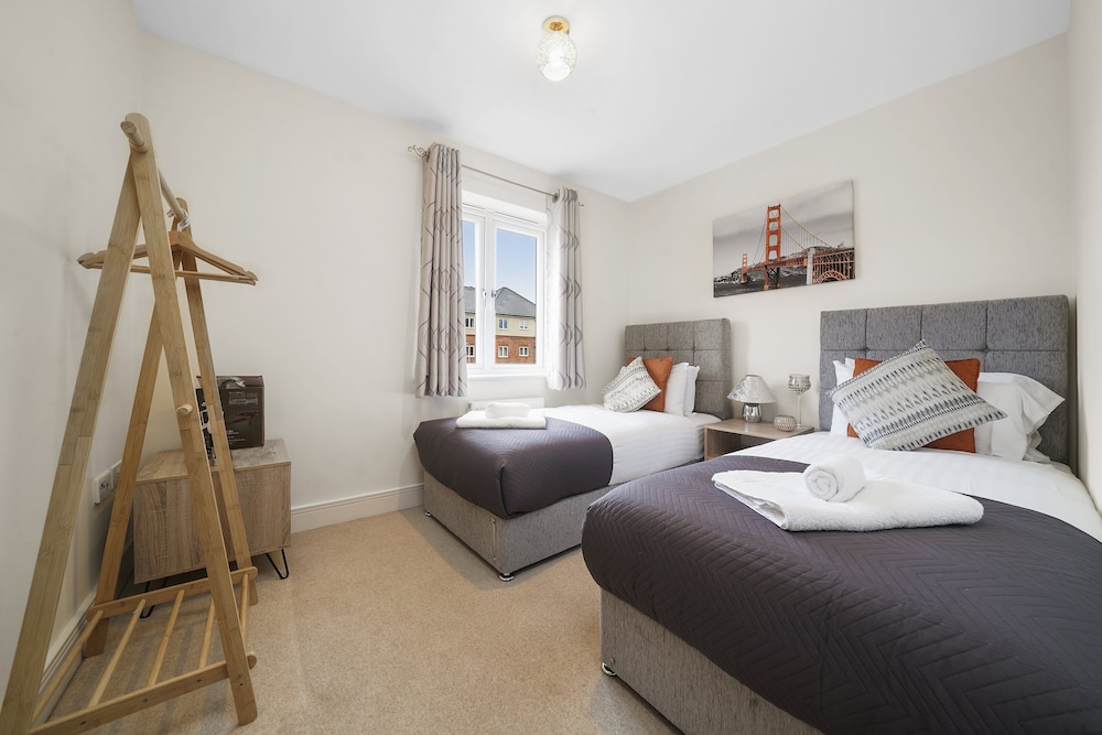 London Heathrow Living Holywell Serviced Houses view 2