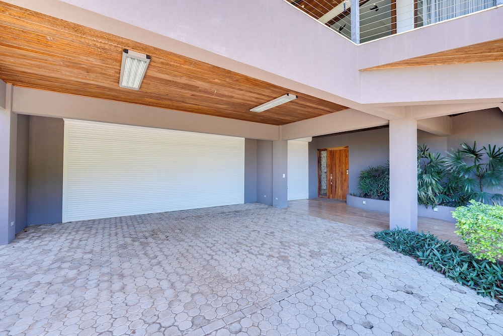 Luxury Home w/ Views & Infinity Pool: Near Beach!