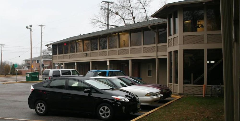 Snelling Motel