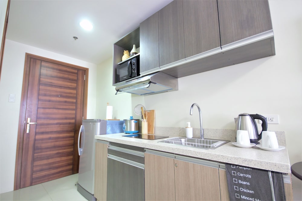 Cebu Vacations - Versteeg Vacations - Horizons 101 - Property Image 18