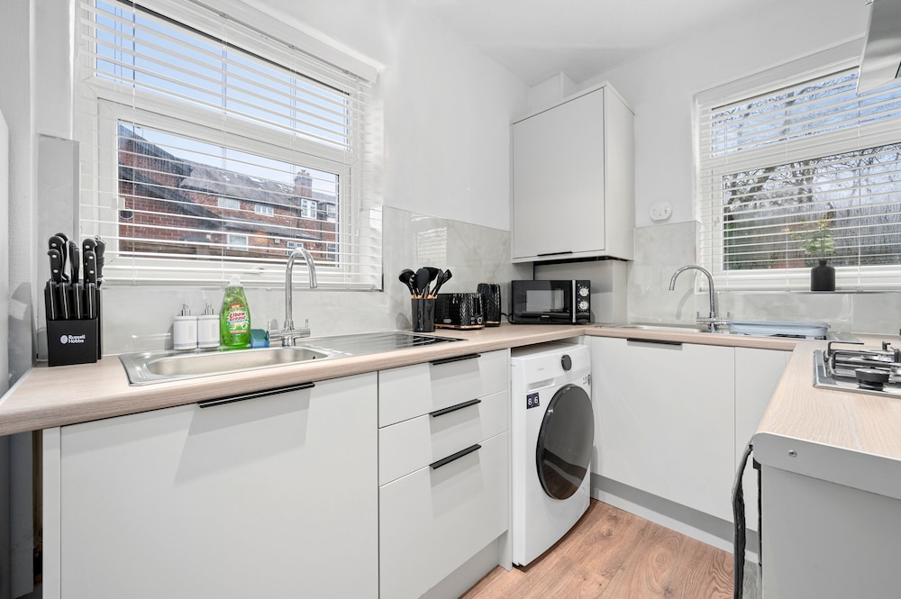 Modern 3-bedroom Home With Garden