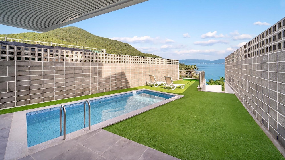 Yeosu Liposo Poolvilla — photo 5