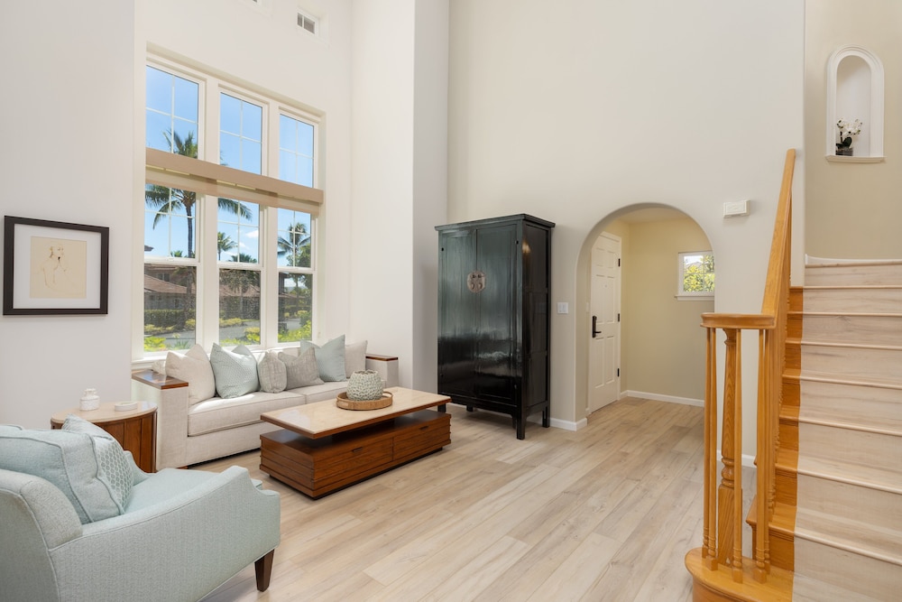 Beautiful Resort - AC - Walk to Beach & Restaurants - Vrkcv