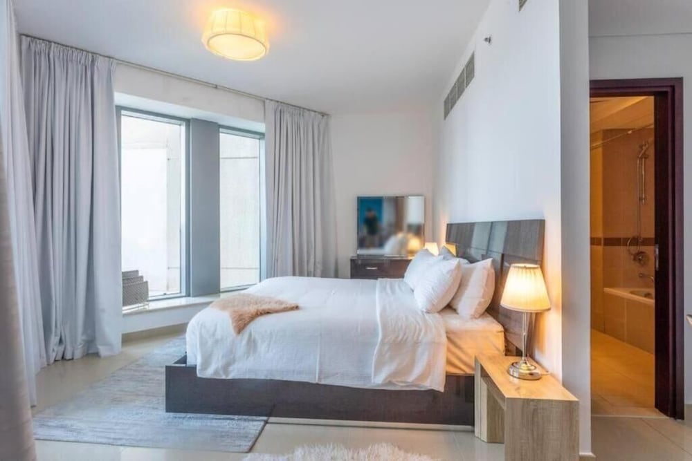 BellaVista-1BR Huge Terrace  29Boulevard