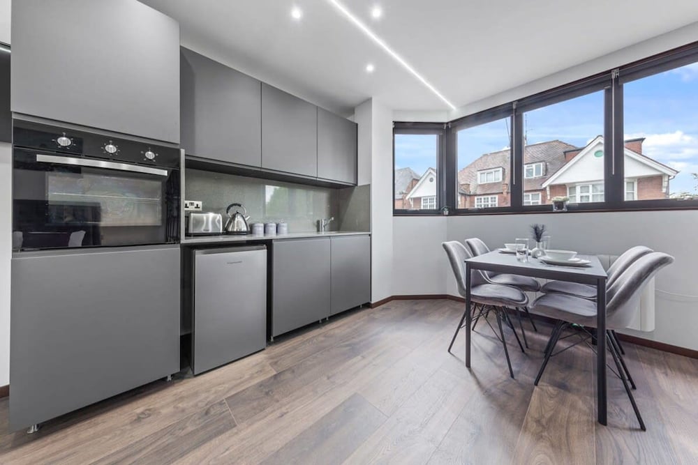 Luxury Flat Near Leicester Square Central London