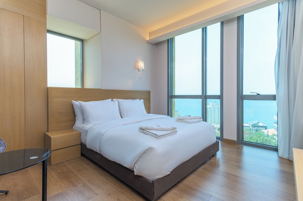 Jounieh Living - Residences by Local Host