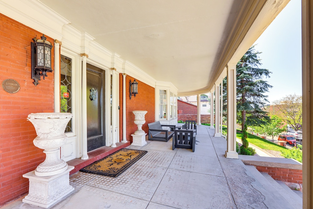 Historic French Consulate in Cap Hill w/ Yard